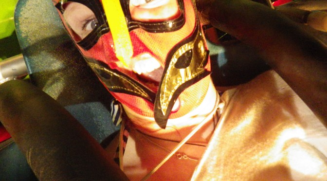 Splashing Around, Funfairs and Car Shows. A Joyus and Way too Short Evening – David, Panama